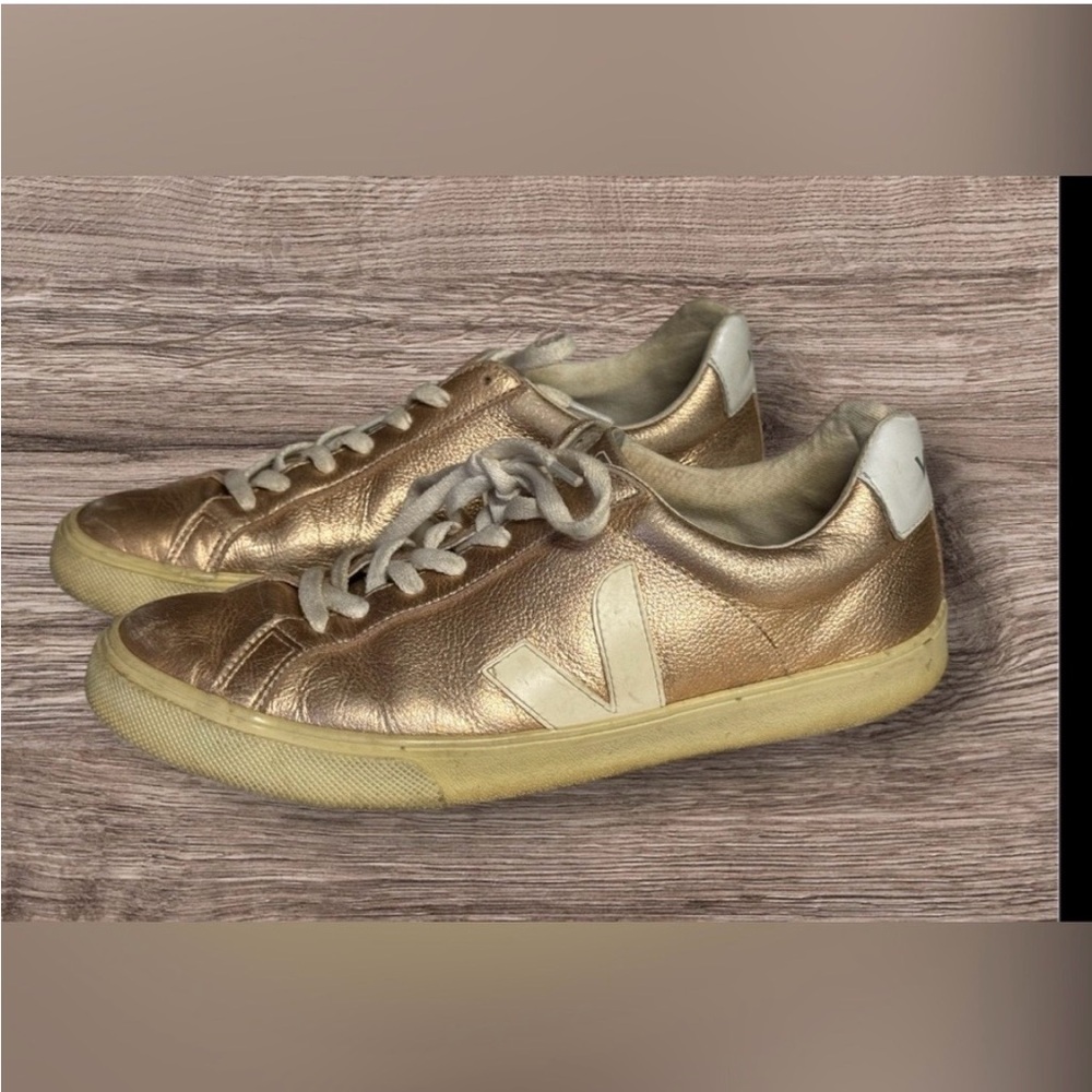 VEJA Womens ChromeFree Leather Campo Sneakers